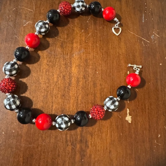 Super Cute Red/ Black Necklace - Picture 2 of 5